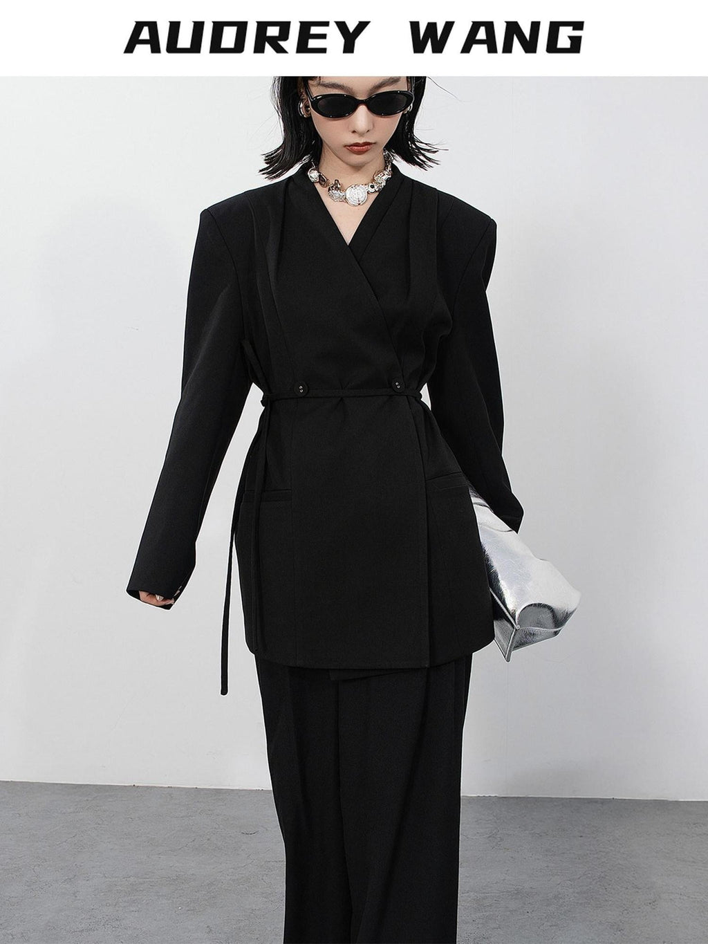 audreyyang Pleated Double Breasted Oversized V-neck Mid Length Women Workwear Blazers