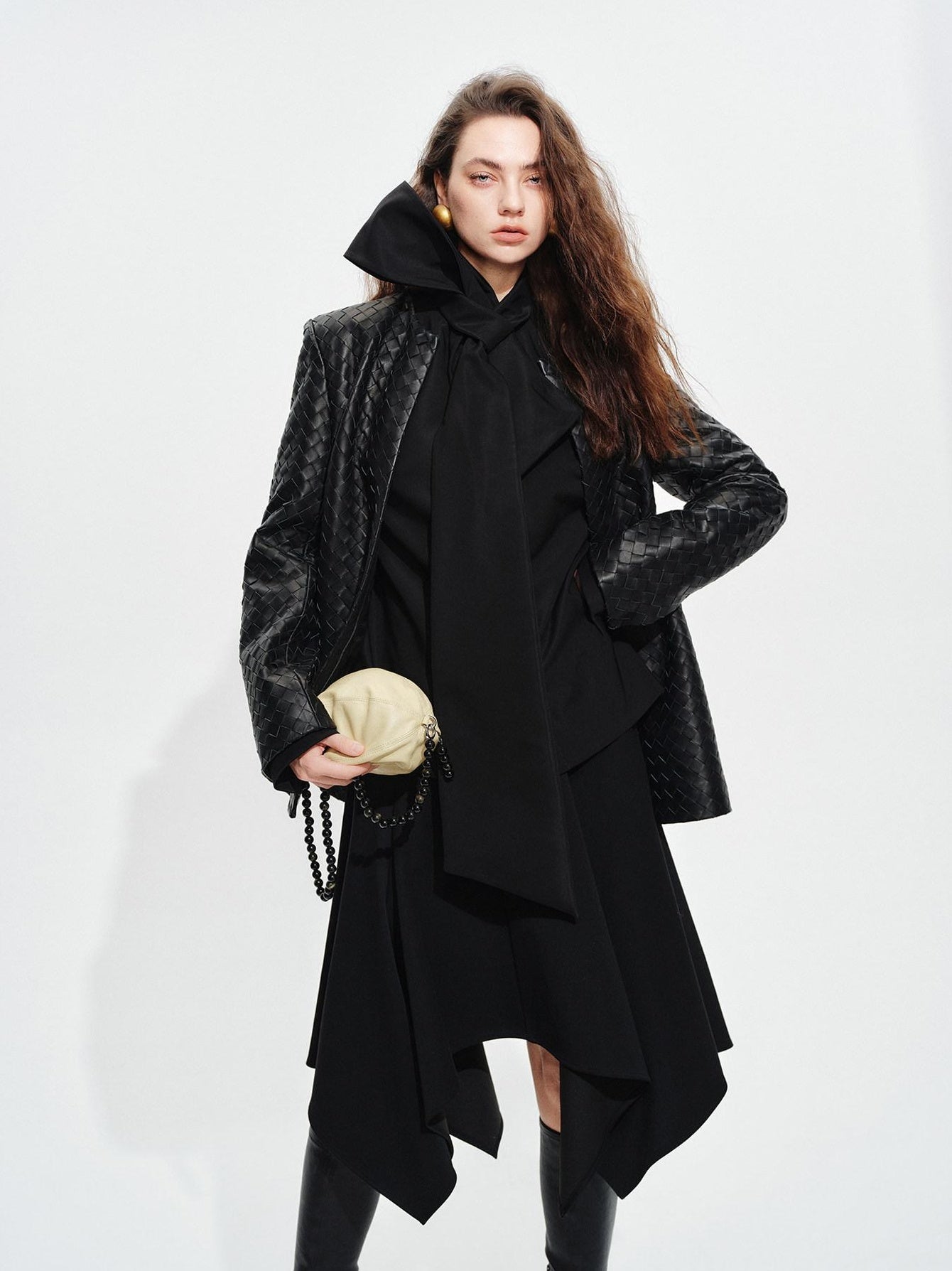 audreyyang Elegant Asymmetric Irregular Hem Mid Waist Front Zipper Black Midi Skirts