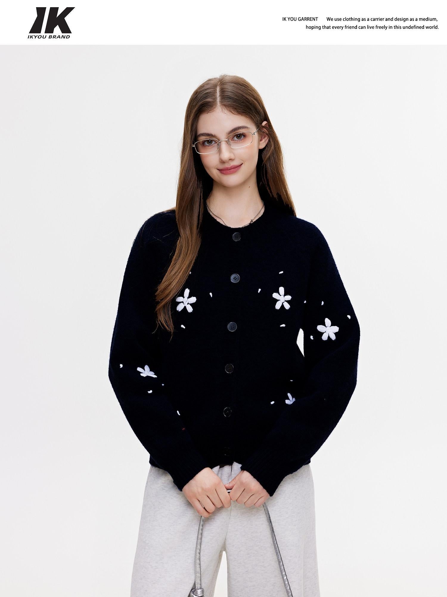 ikyou Thermal Commuter Straight Embroidered Women Acrylic Blend Black Cardigan Sweaters