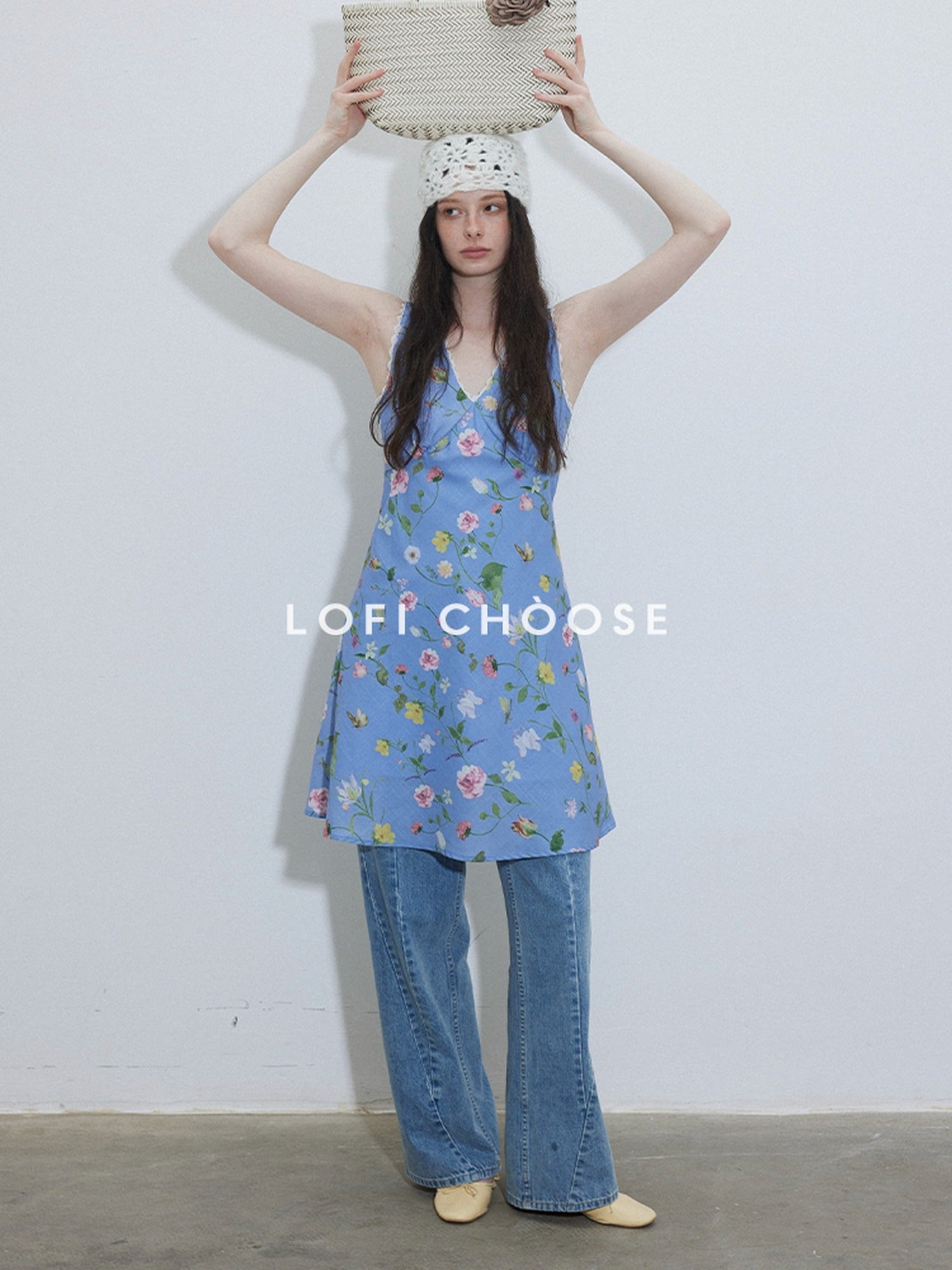 Lofi choose Printed Polyester Sleeveless V-neck A Line Casual Women Black Blue Midi Dresses