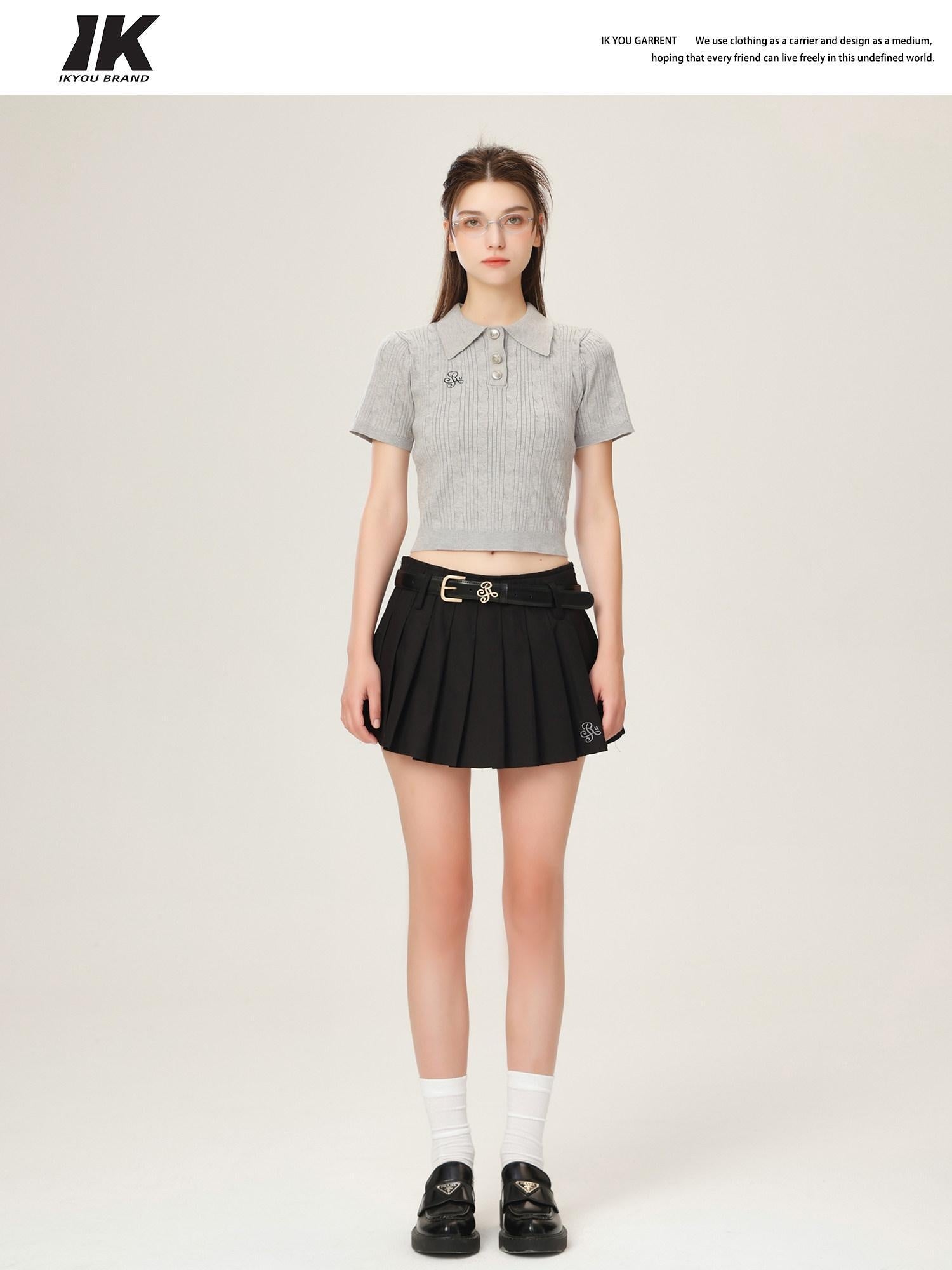 ikyou 3D Embellishment Slim Fit Henley Neck Women Solid Grey Knit Basic Crop Tops