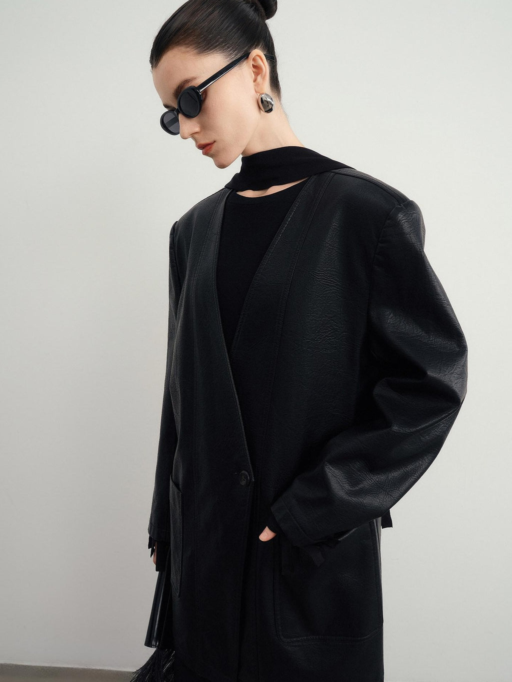 audreyyang Pu Leather Mid Length V-neck Oversized Workwear Office Casual Blazers