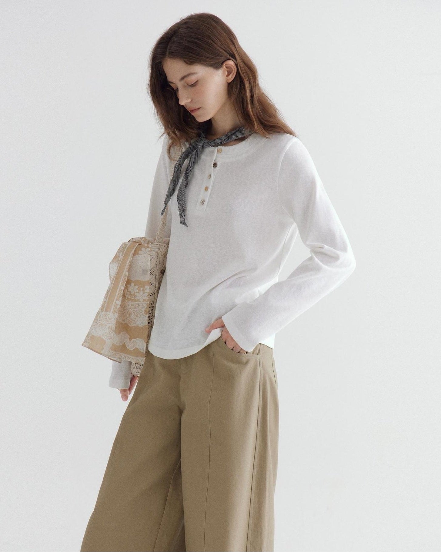 fano Soft Cotton Blend Round Neck Minimal Commuter Women White Long Sleeve T-Shirts