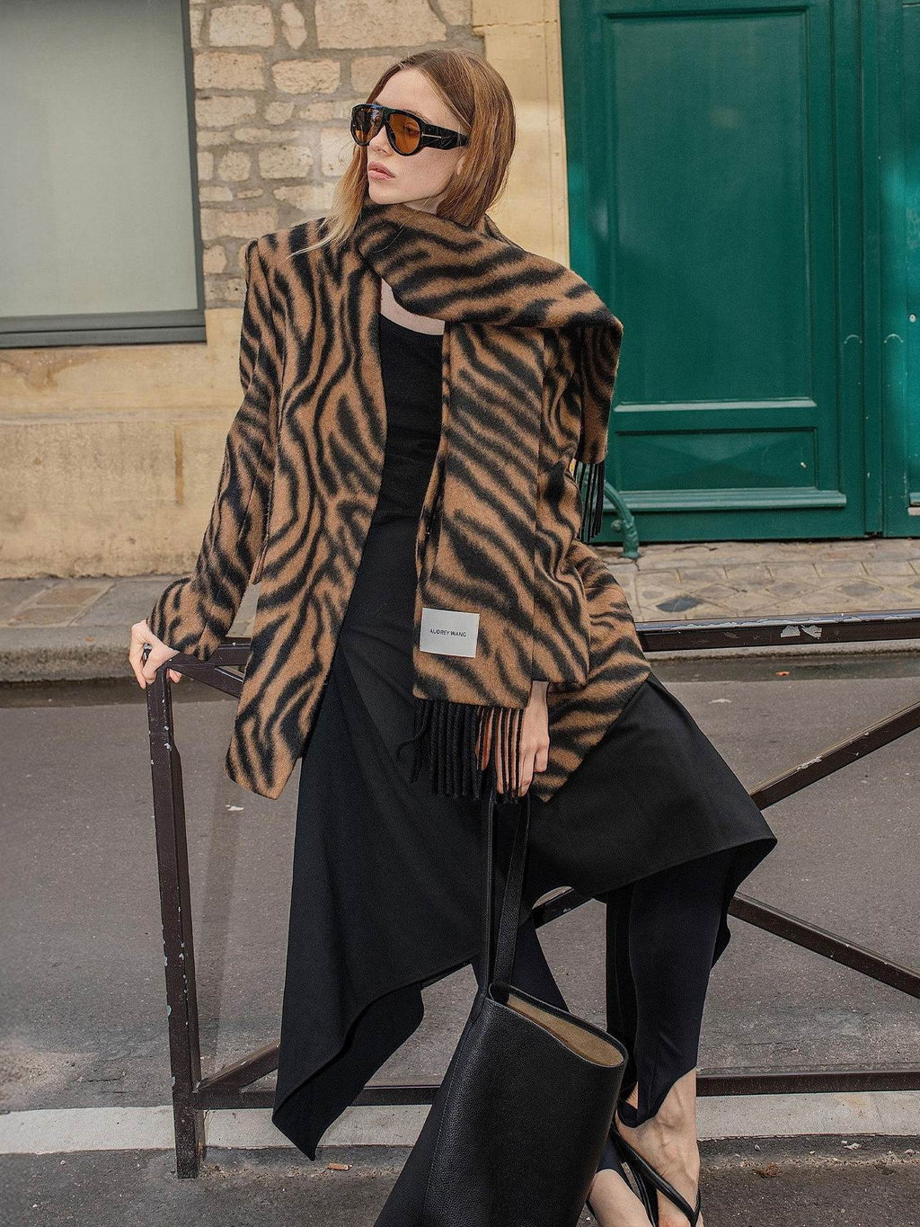 audreyyang Wool Blend Fringe Relaxed Double Breasted Women Zebra Print Blazers