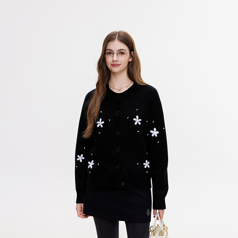 ikyou_Thermal_Commuter_Straight_Embroidered_Women_Acrylic_Blend_Black_Cardigan_Sweaters_MISSTT