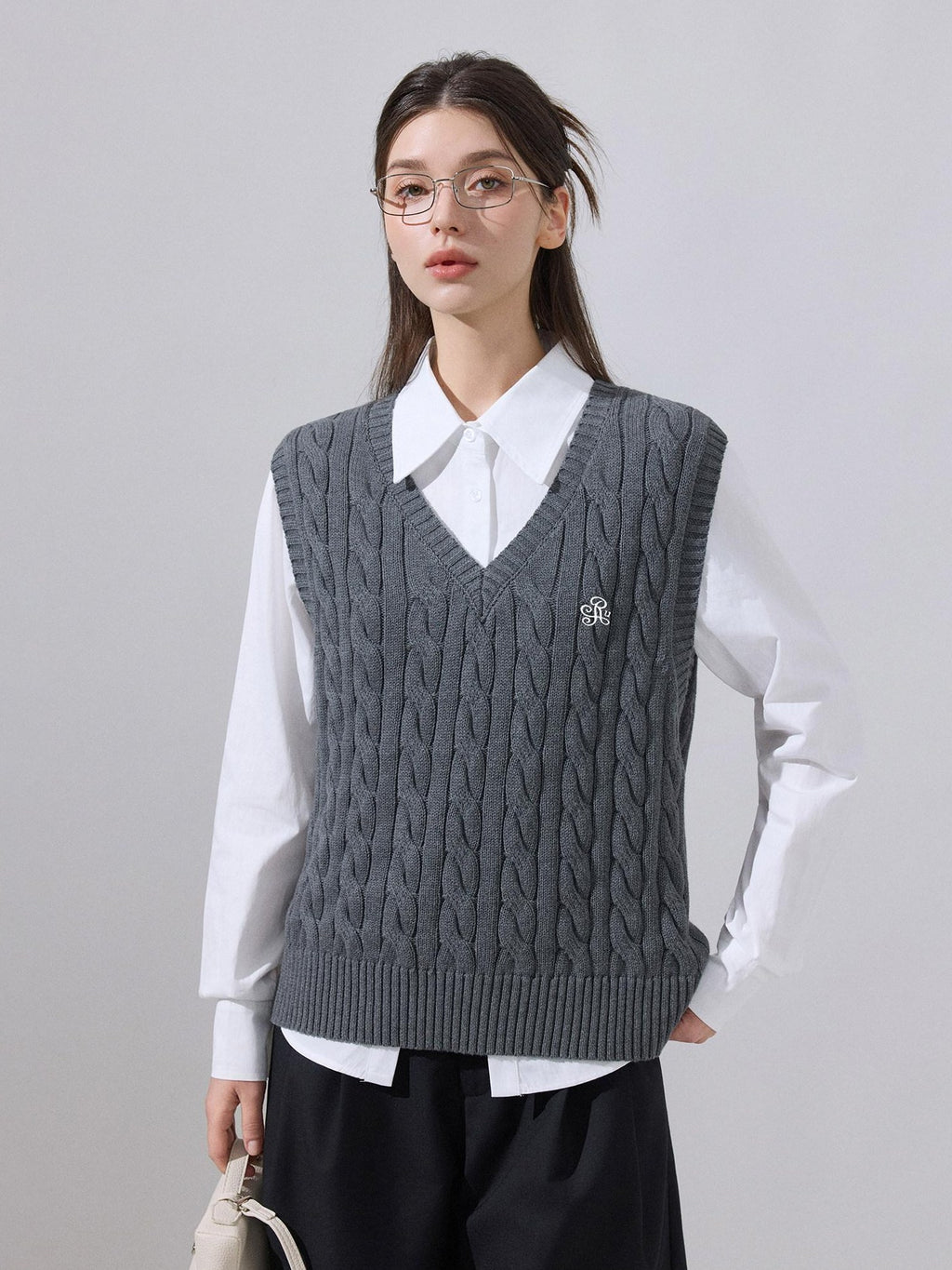 ikyou Lightweight Embroidered V-neck Cropped Preppy Girls Cotton Grey Sweaters