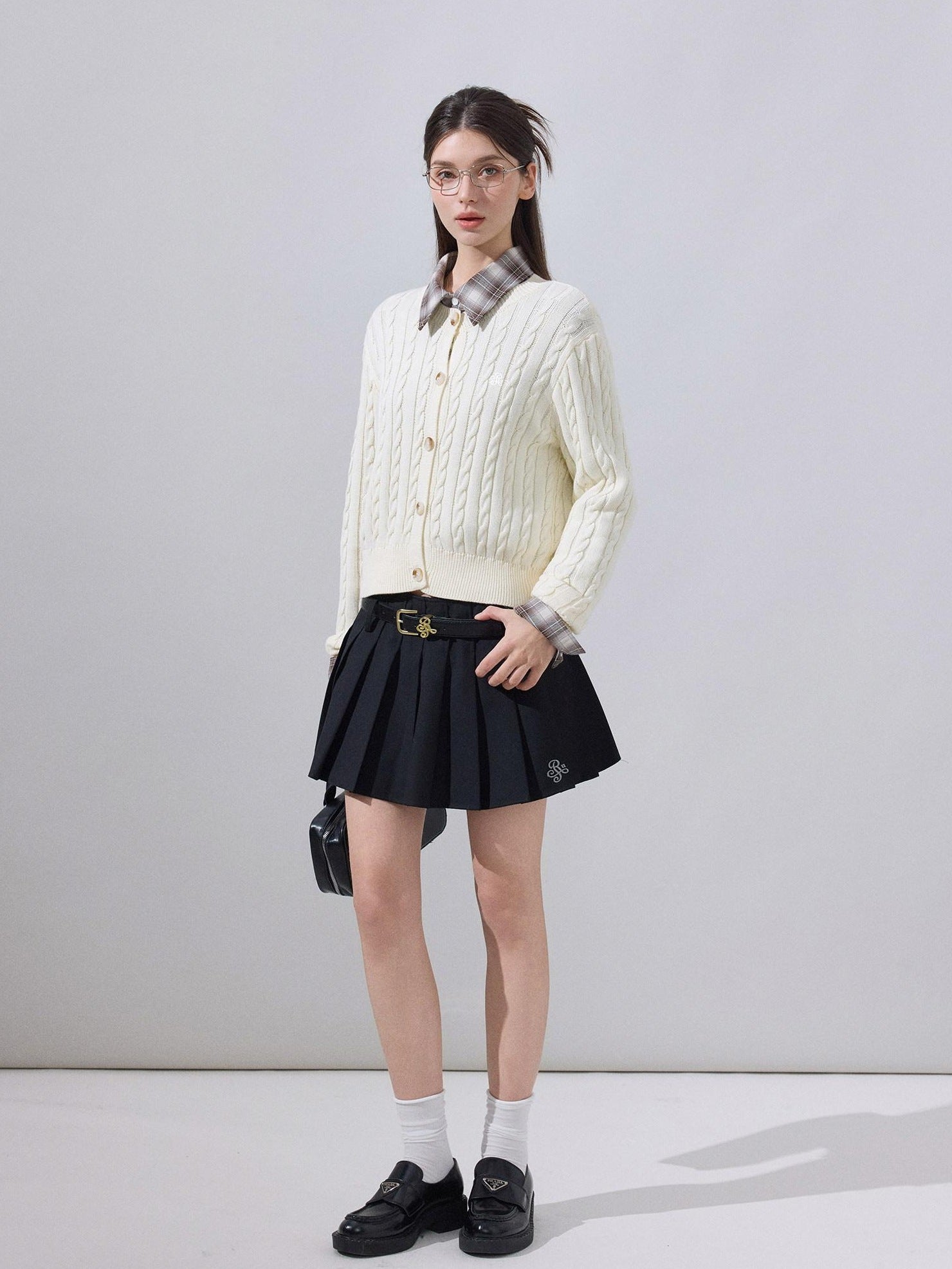 ikyou Soft Embroidered Preppy Short Length Round Neck Everyday Cotton Rich Cardigans