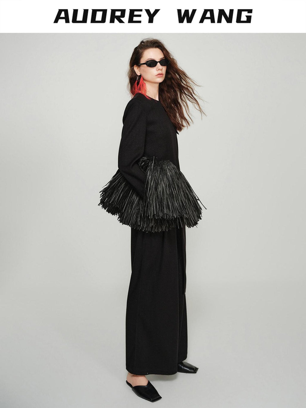 audreyyang Elegant Slim Waist Poly Blend Round Neck Midlength Pullover Black Long Coats