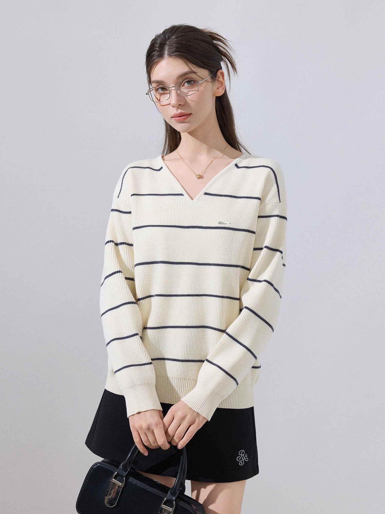 ikyou Soft Relaxed Striped V-neck Casual Women Viscose Blend Long Sleeve Sweaters
