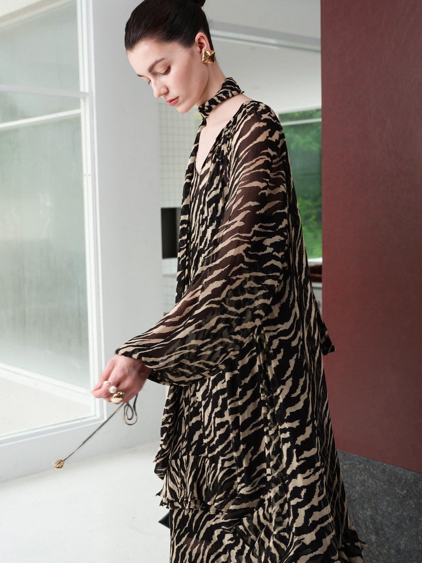 audreyyang Soft Viscose Ruffle Casual A Line Zebra V-neck Long Sleeve Maxi Dresses