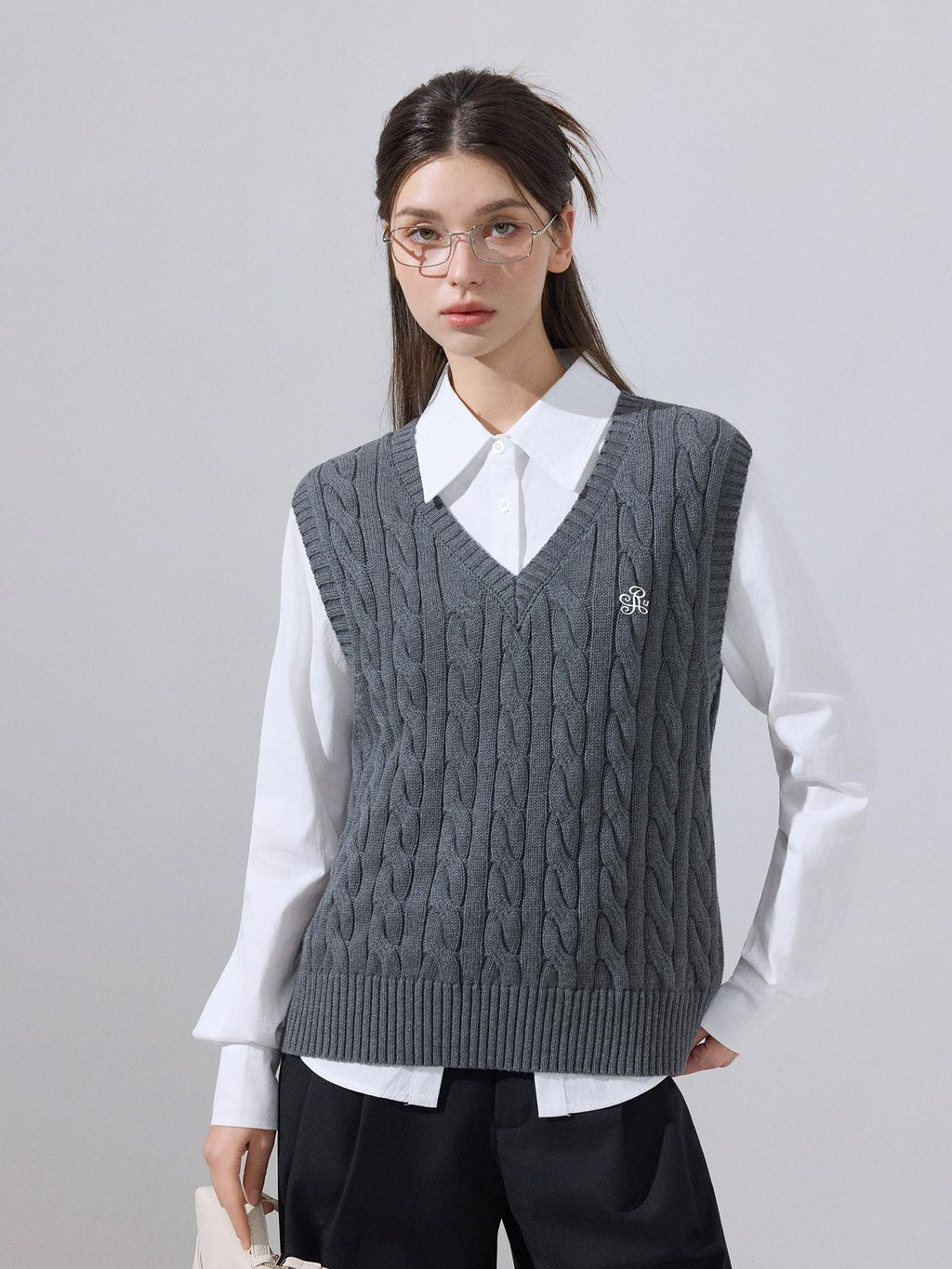 ikyou Lightweight Embroidered V-neck Cropped Preppy Girls Cotton Grey Sweaters