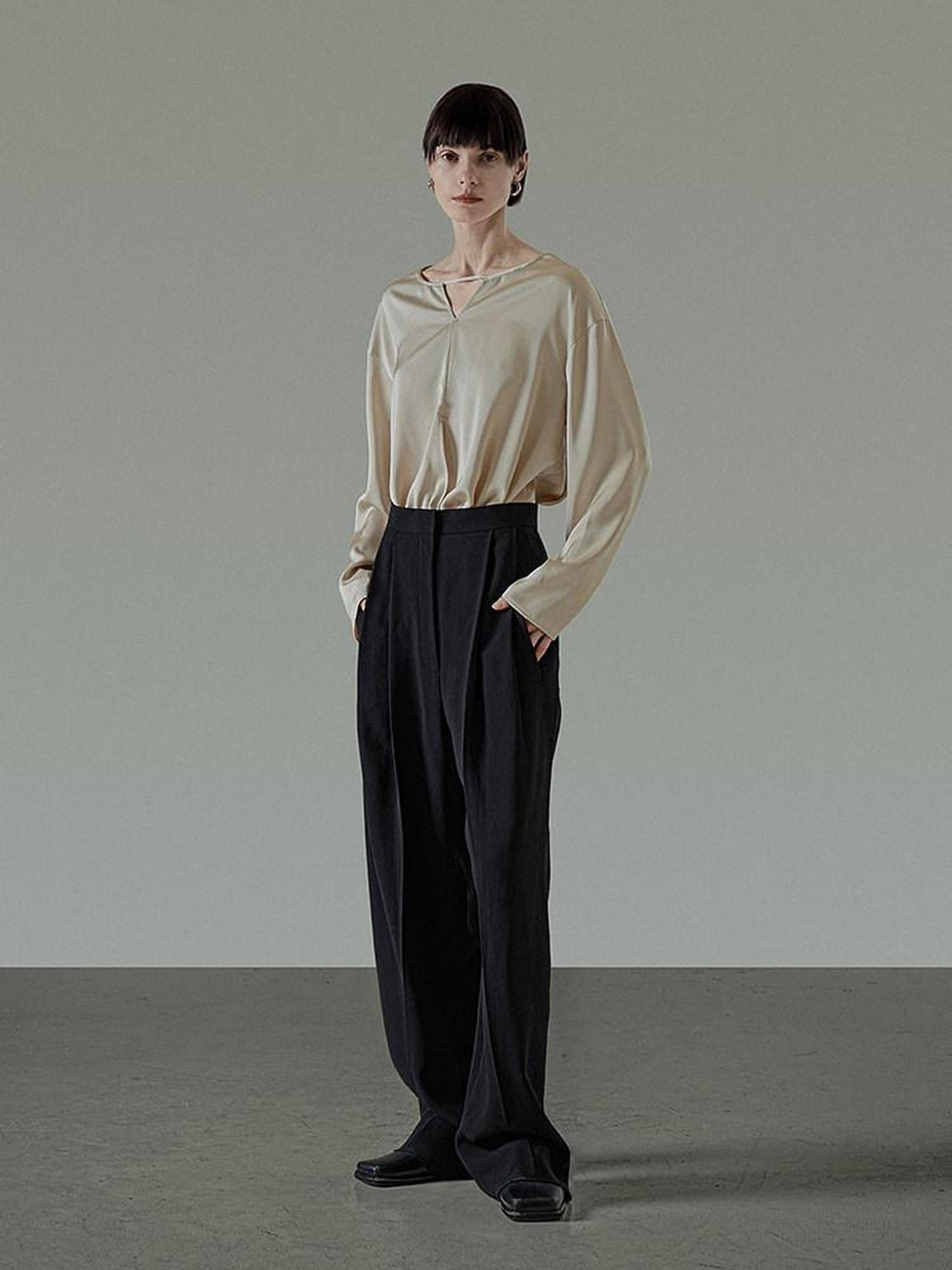 unspoken Skin Friendly Breathable Minimal Loose V-neck Longsleeve Women Champagne Blouses
