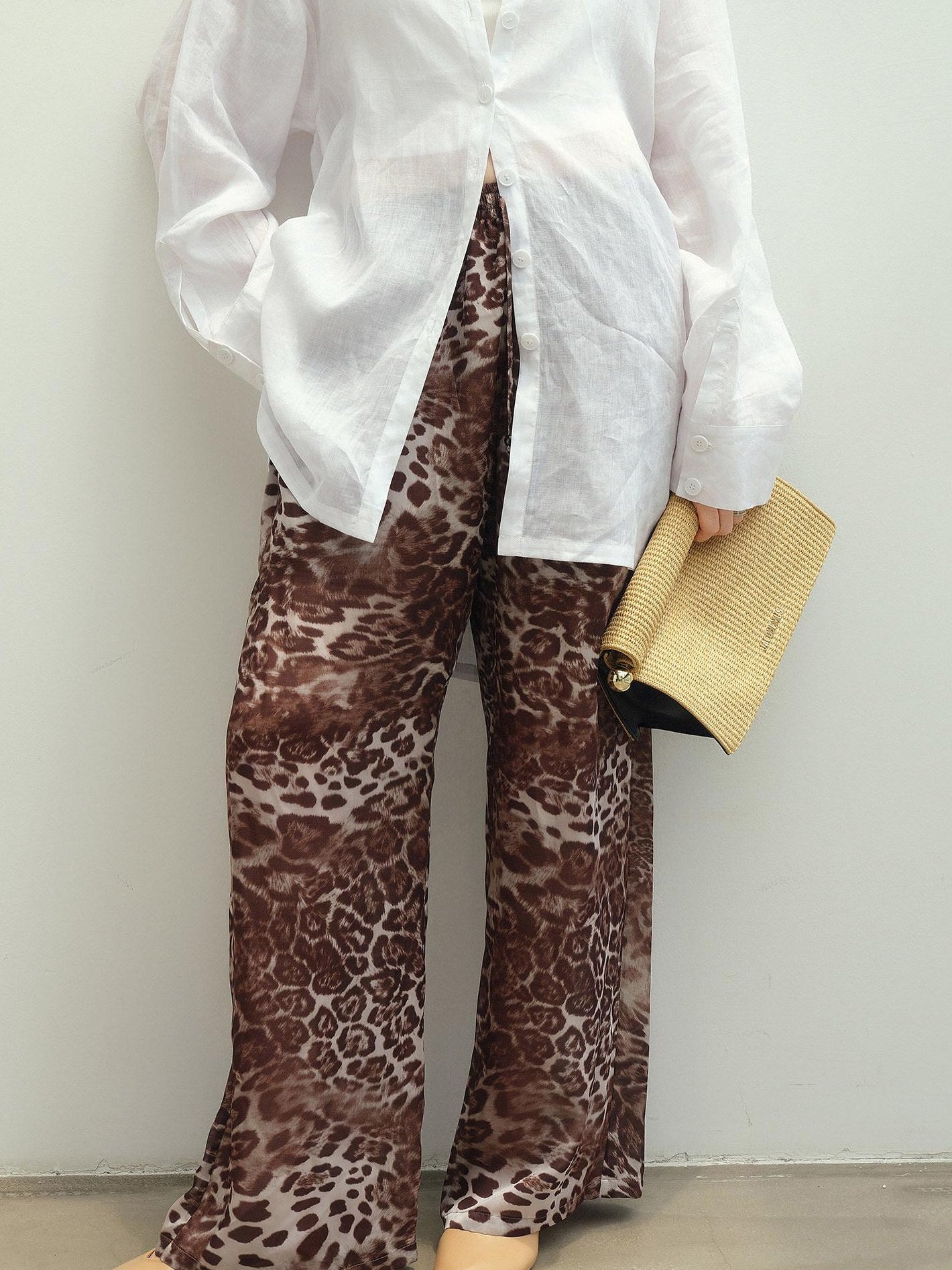 audreyyang Leopard Print Minimal Elastic Waist Natural Rise Commuter Women Wide Leg Pants