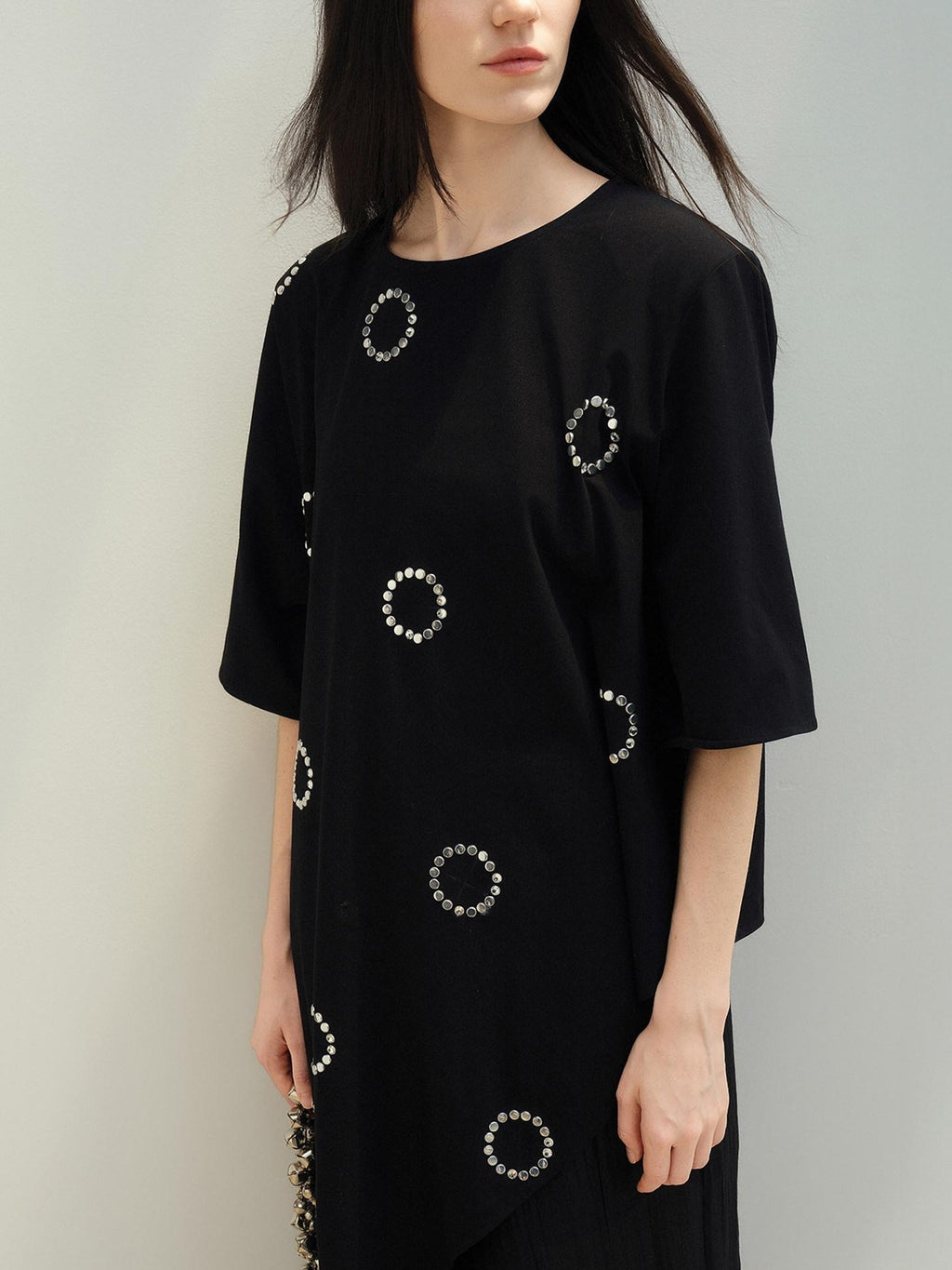 audreyyang Rhinestone Asymmetric Loose Commuter Cotton Black Women Short Sleeve T-Shirts