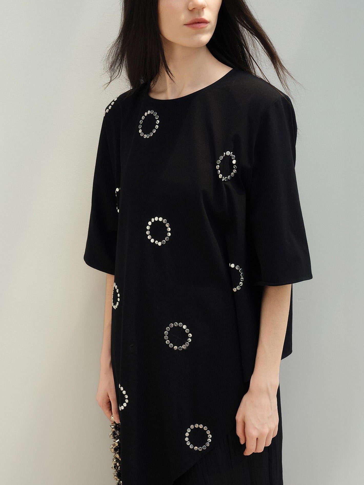 audreyyang Rhinestone Asymmetric Loose Commuter Cotton Black Women Short Sleeve T-Shirts