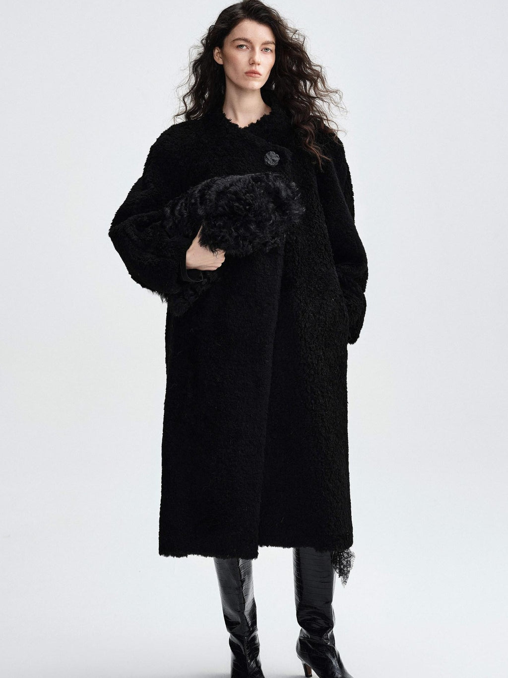 audreyyang Warm Thick Midlength Retro Loose Fit Stand Lamb Collar Women Wool Coats