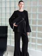 audreyyang Minimalist Office Loose Pleated Bell Sleeve Round Neck Black Blouses