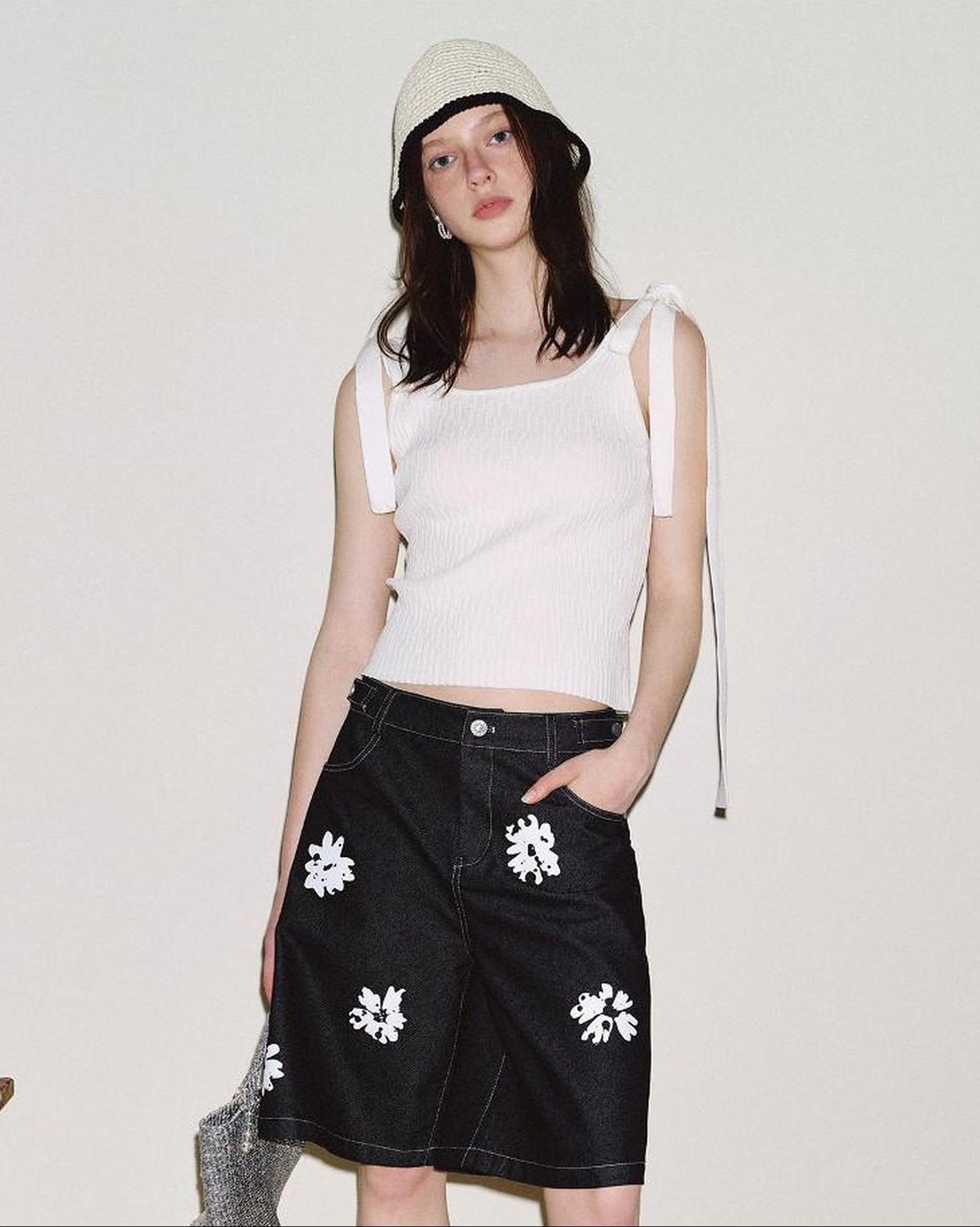 fano Slim Viscose Nylon Spaghetti Strap Office Cropped Solid Black White Camisoles