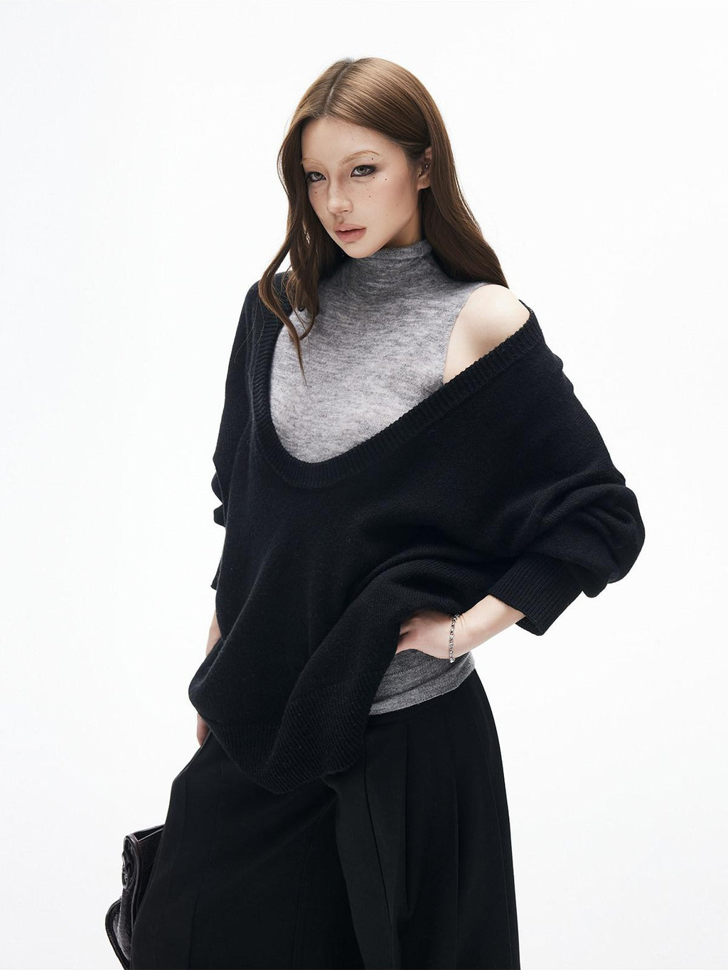 iamxiaa Black Gray Colorblock Deep V Women's Knit Stand Collar Vest Top & Skirt Sets