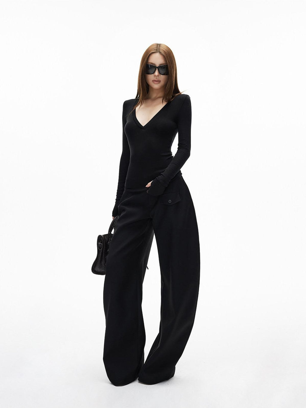 iamxiaa Black Gray Two Tone Structured Pocket Flap Curved Seam Minimalist Women's Chinos
