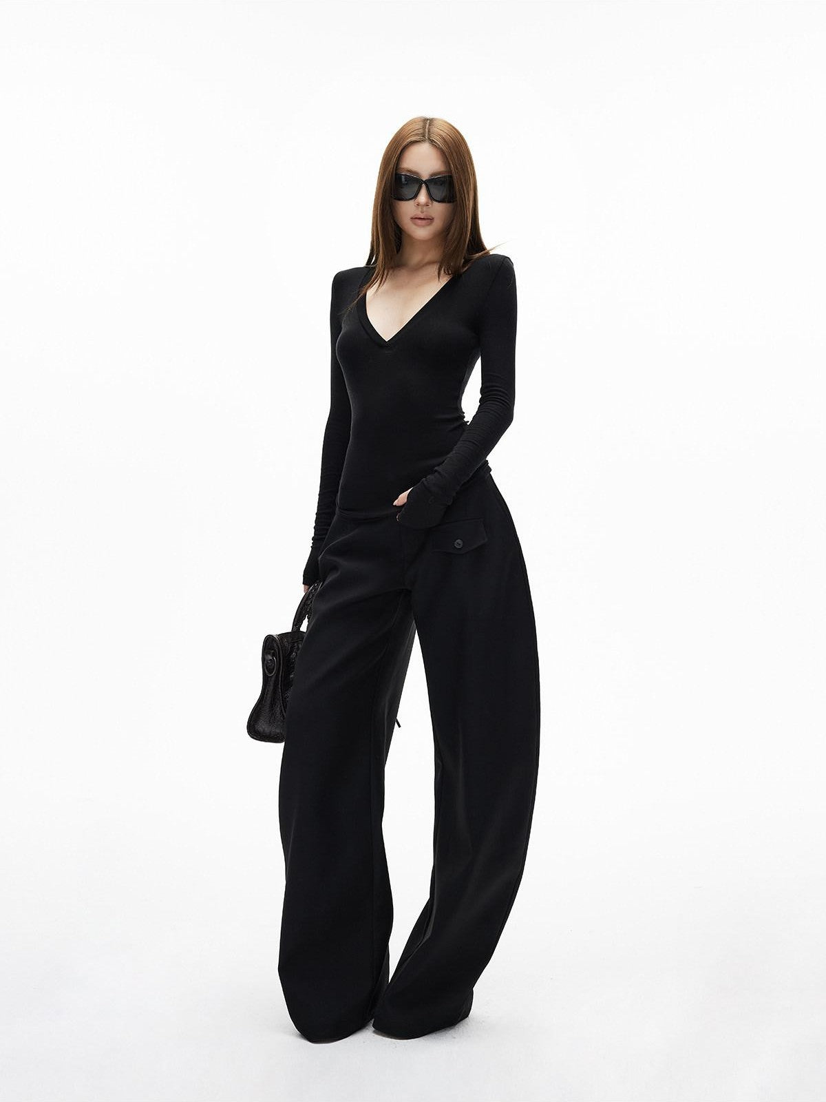 iamxiaa Black Gray Two Tone Structured Pocket Flap Curved Seam Minimalist Women's Chinos