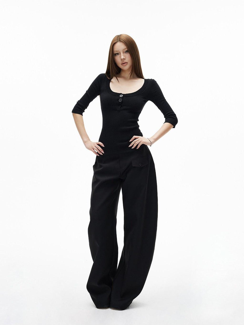 iamxiaa Black Gray Two Tone Structured Pocket Flap Curved Seam Minimalist Women's Chinos