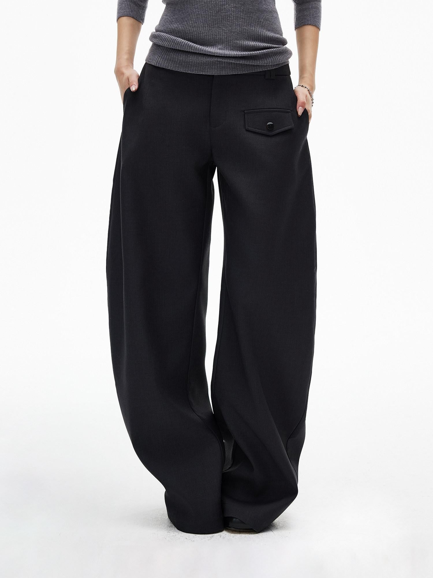 iamxiaa Black Gray Two Tone Structured Pocket Flap Curved Seam Minimalist Women's Chinos