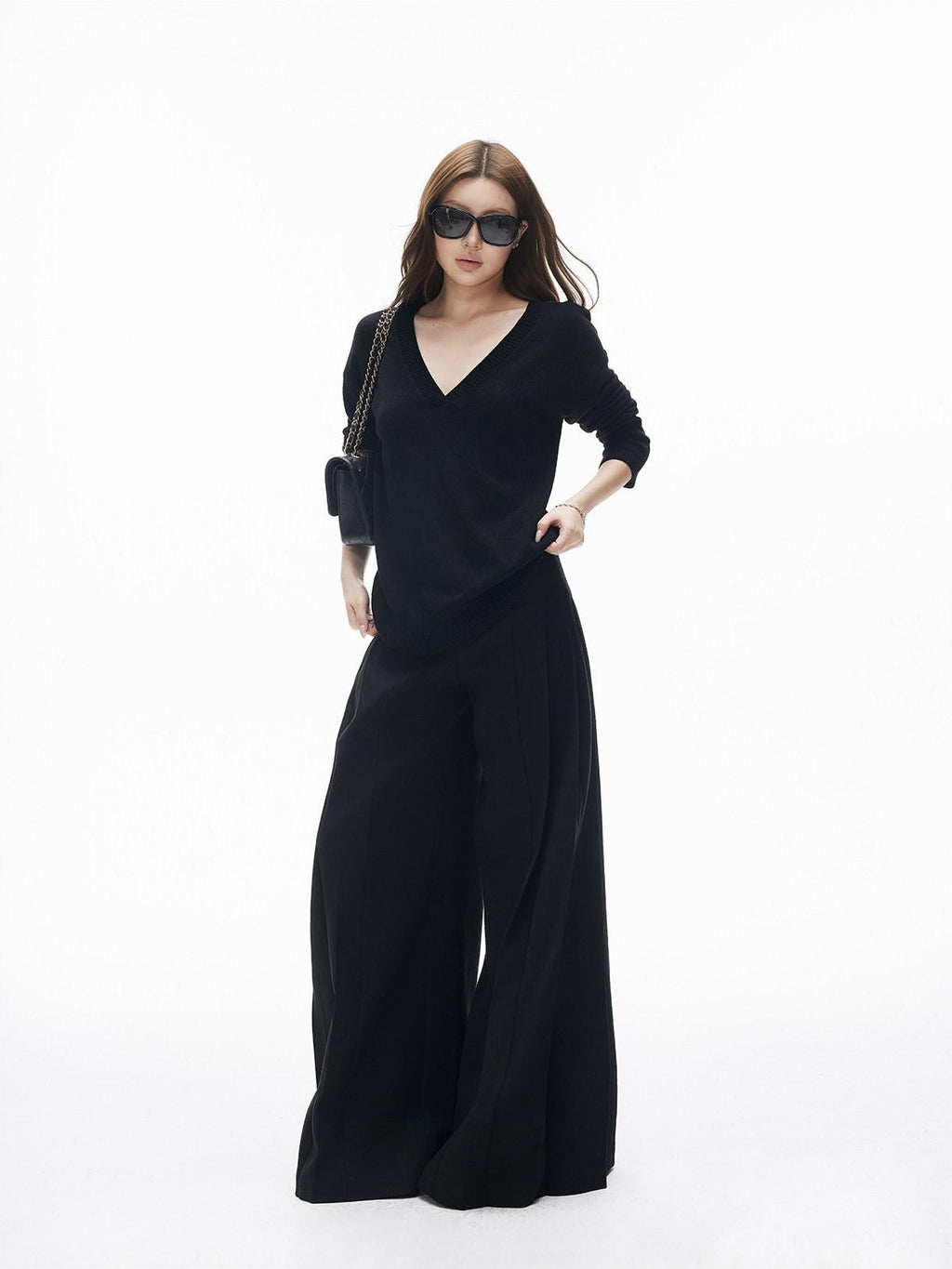 iamxiaa Classic Two Tone V-neck Drop Shoulder Relaxed Women's Elastic Spun Yarn Sweaters