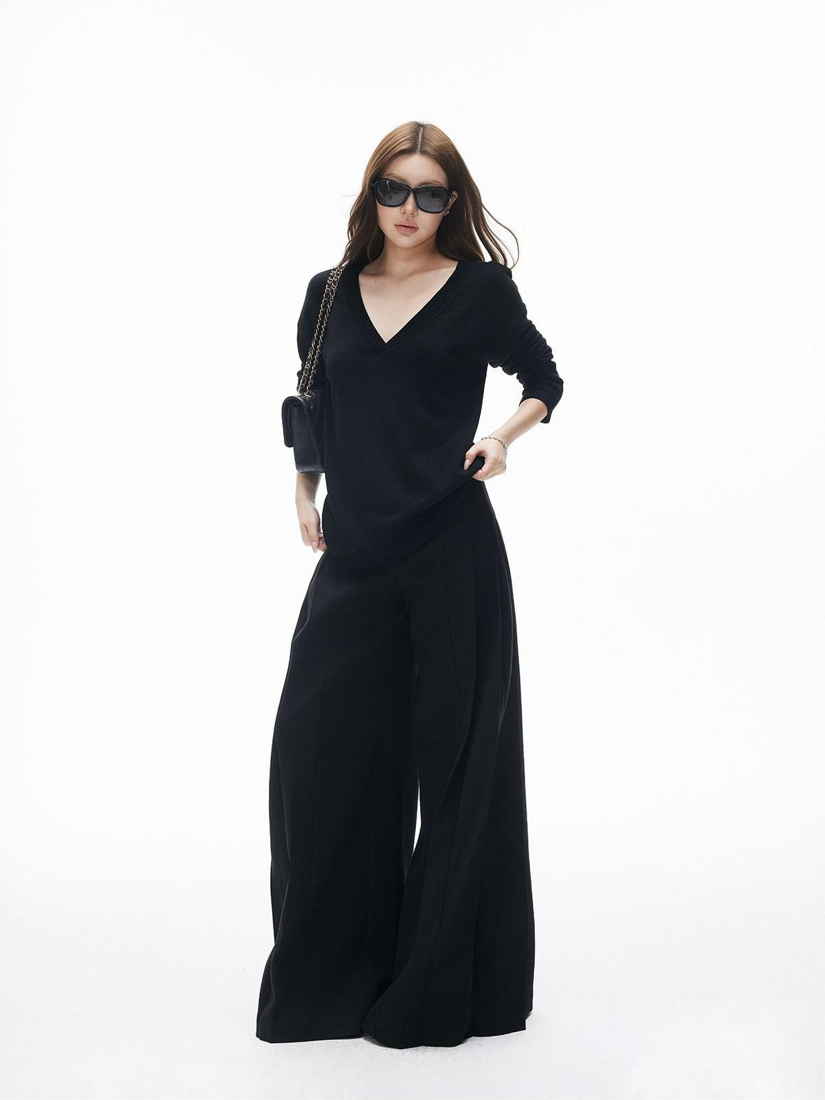 iamxiaa Classic Two Tone V-neck Drop Shoulder Relaxed Women's Elastic Spun Yarn Sweaters