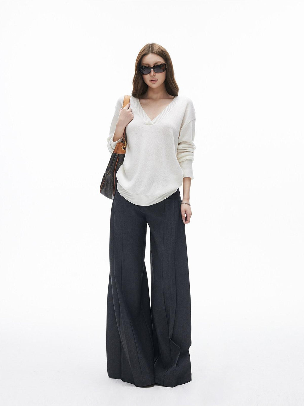 iamxiaa Classic Two Tone V-neck Drop Shoulder Relaxed Women's Elastic Spun Yarn Sweaters