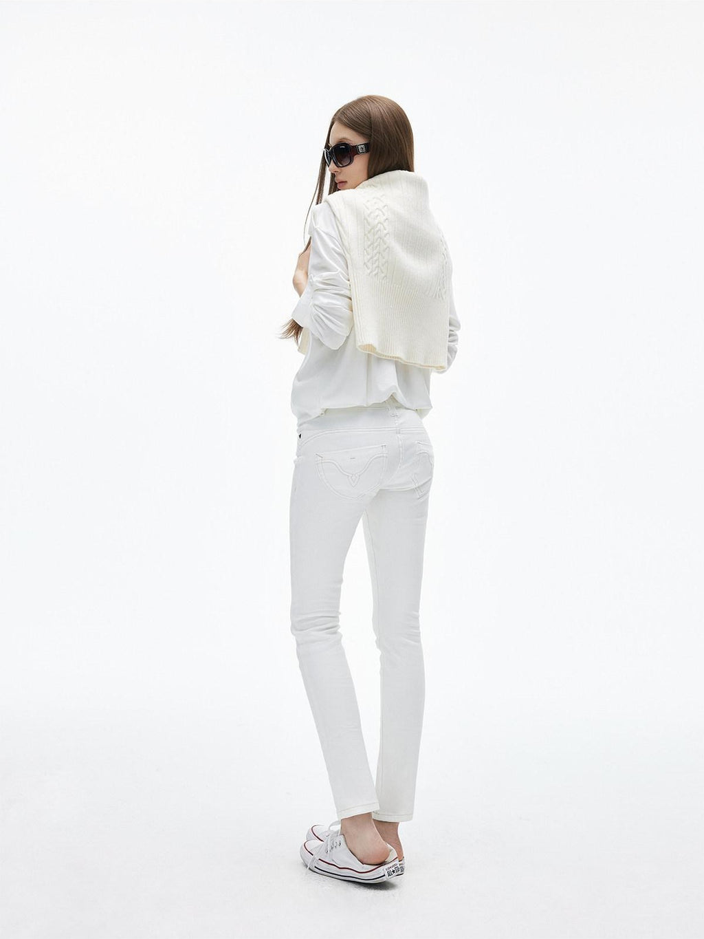 iamxiaa Soft Washed White Floral Embroidered Stitch Women's Stretch Cotton Skinny Jeans