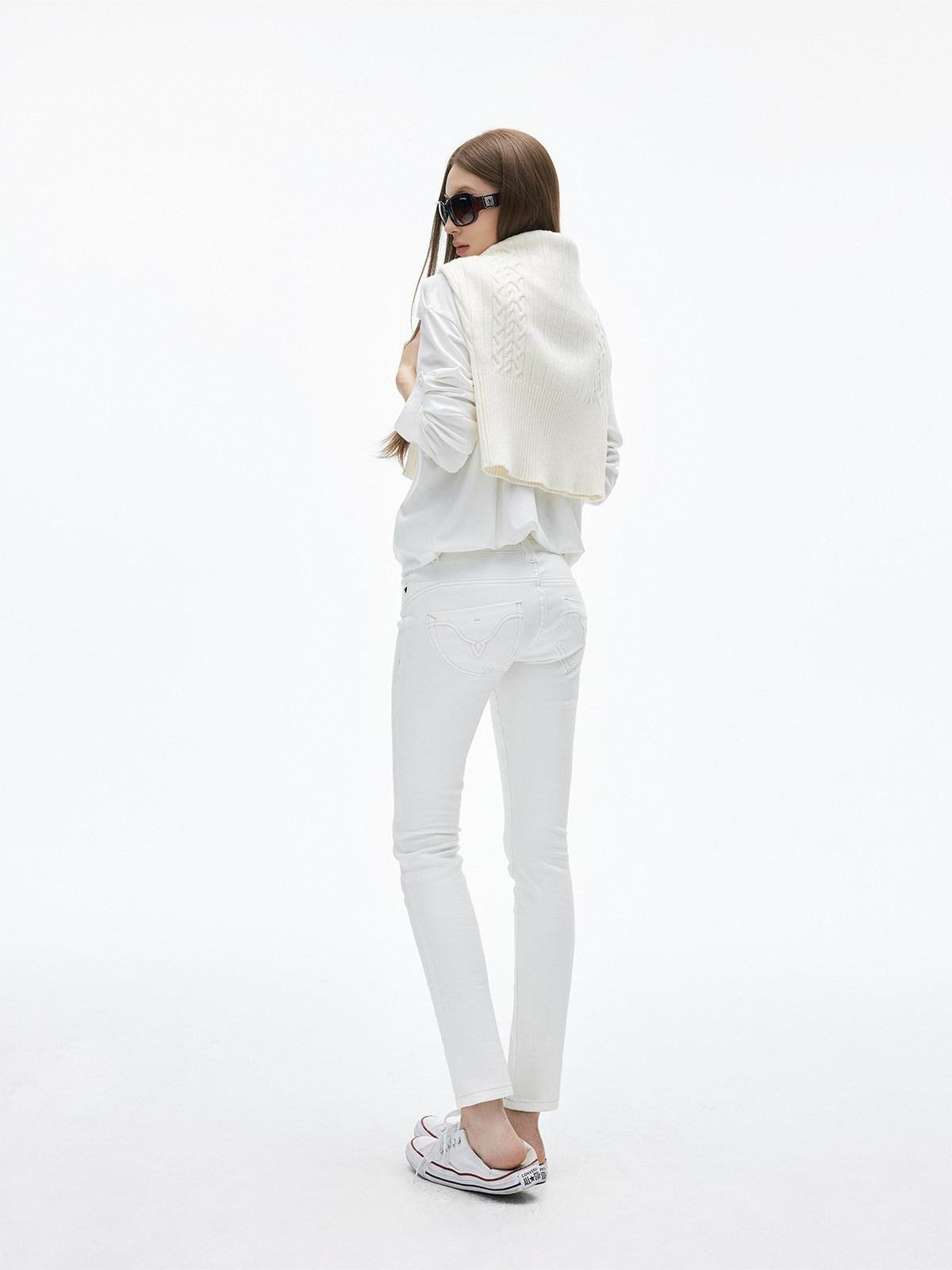 iamxiaa Soft Washed White Floral Embroidered Stitch Women's Stretch Cotton Skinny Jeans