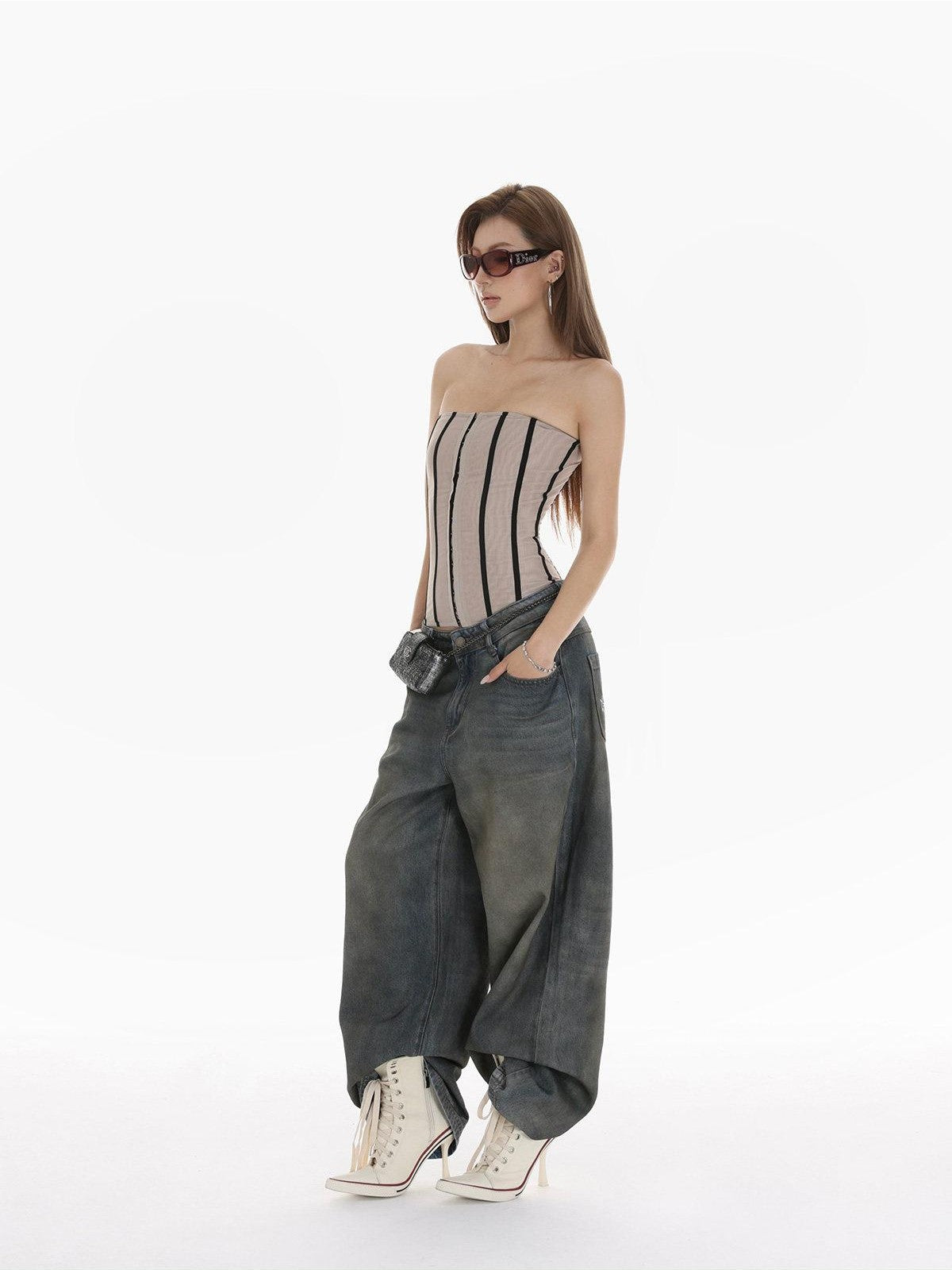 iamxiaa Stonewash Distressed Rhinestone Low Rise Women's Denim Wide-leg Jeans