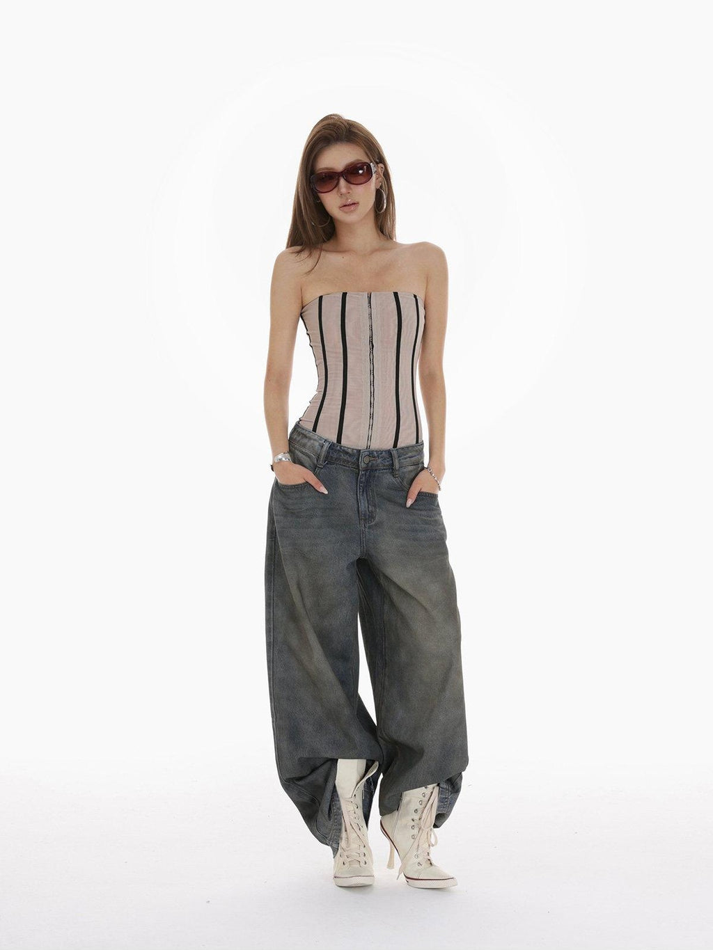 iamxiaa Stonewash Distressed Rhinestone Low Rise Women's Denim Wide-leg Jeans