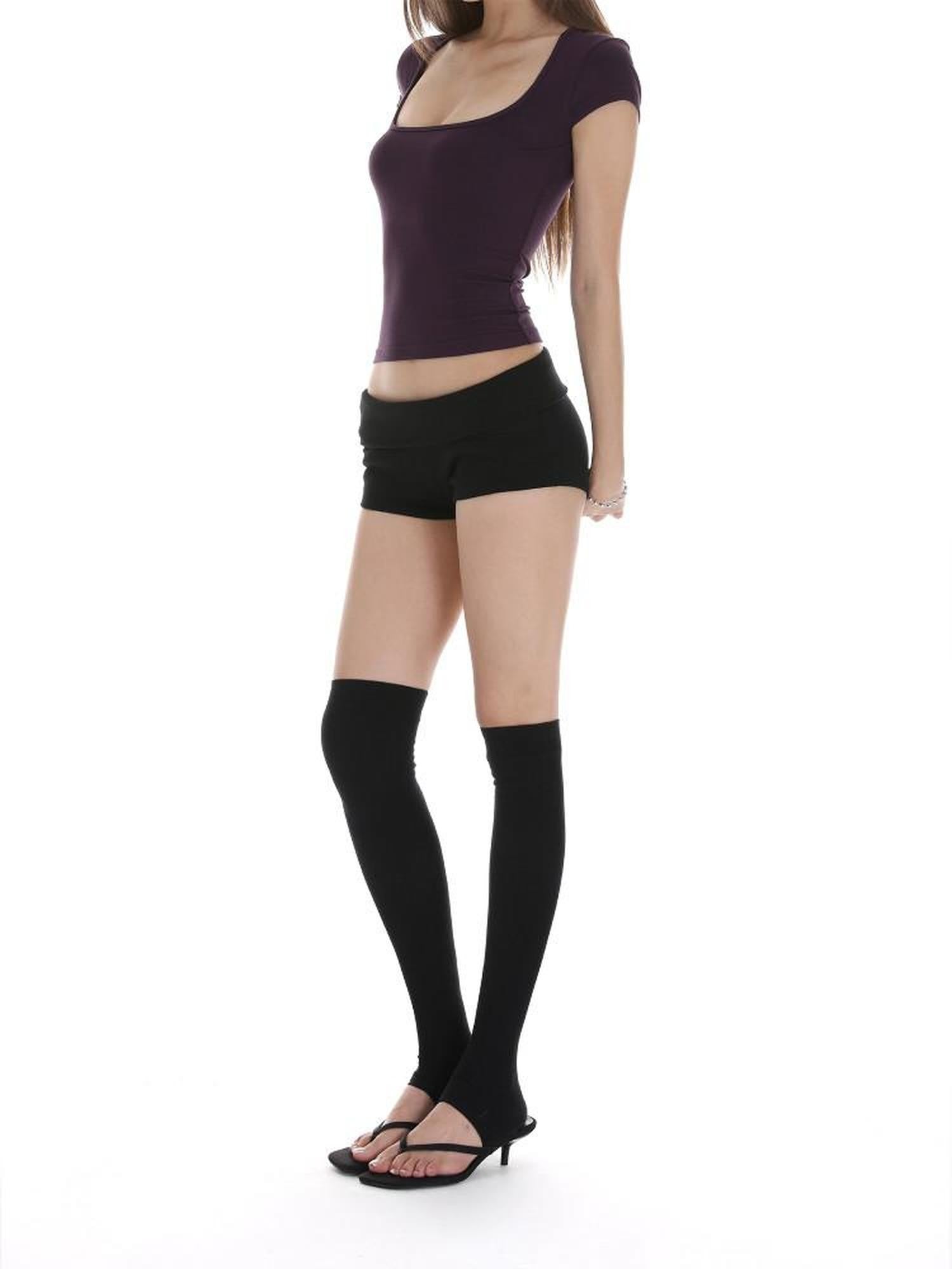 iamxiaa Two Tone Ribbed Panel Fold Over Cuff Slim Hip Hugging Women's Short Trousers