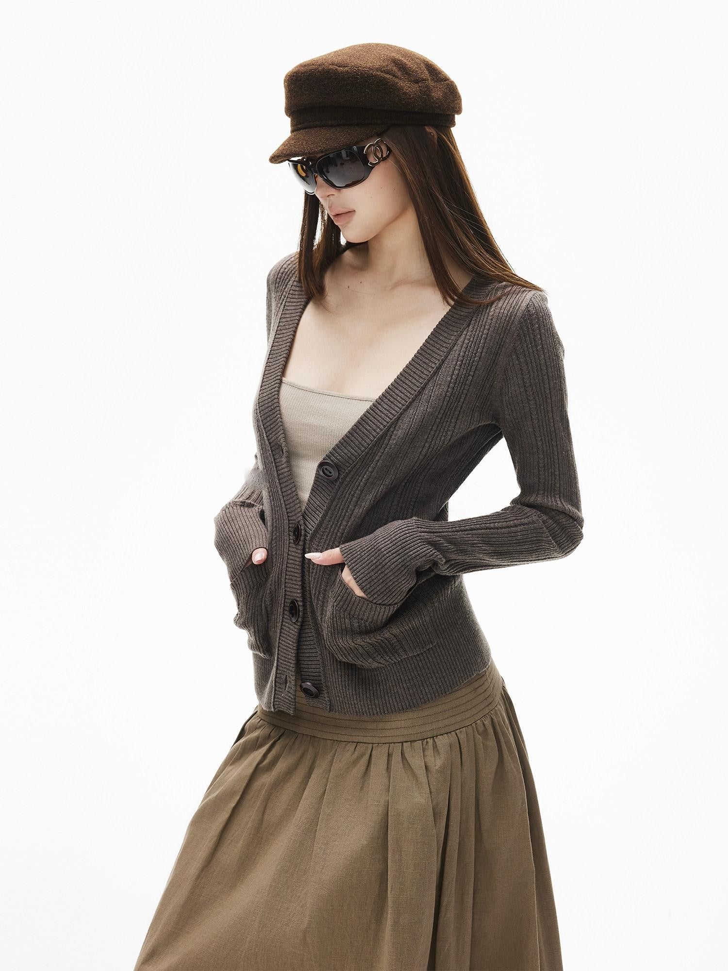iamxiaa V-neck Vertical Rib Knit Vintage Buttons Double Pockets Women's Wool Cardigans