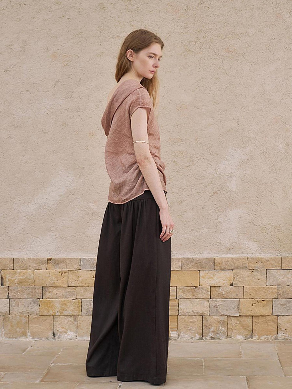 someonesometimes Antibacterial Uv 100% Ramie Linen Pleated Slim One Shoulder Top