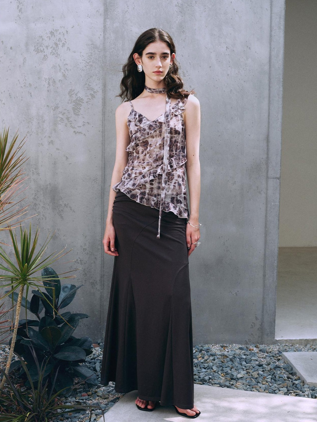 someonesometimes High Waist Streamline Slim Cotton Lyocell Mix Back Zip Fishtail Skirt