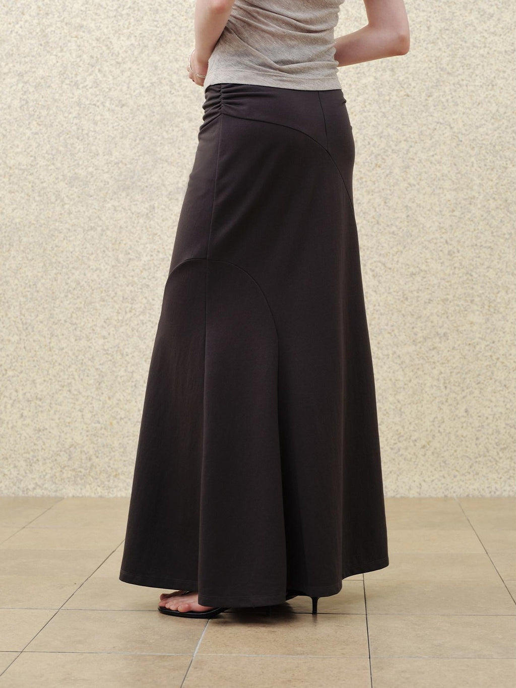 someonesometimes High Waist Streamline Slim Cotton Lyocell Mix Back Zip Fishtail Skirt