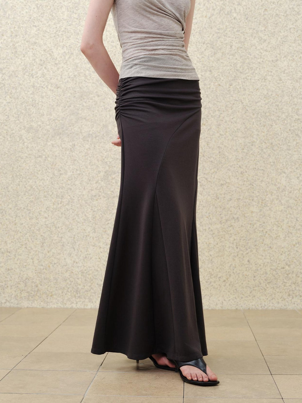 someonesometimes High Waist Streamline Slim Cotton Lyocell Mix Back Zip Fishtail Skirt