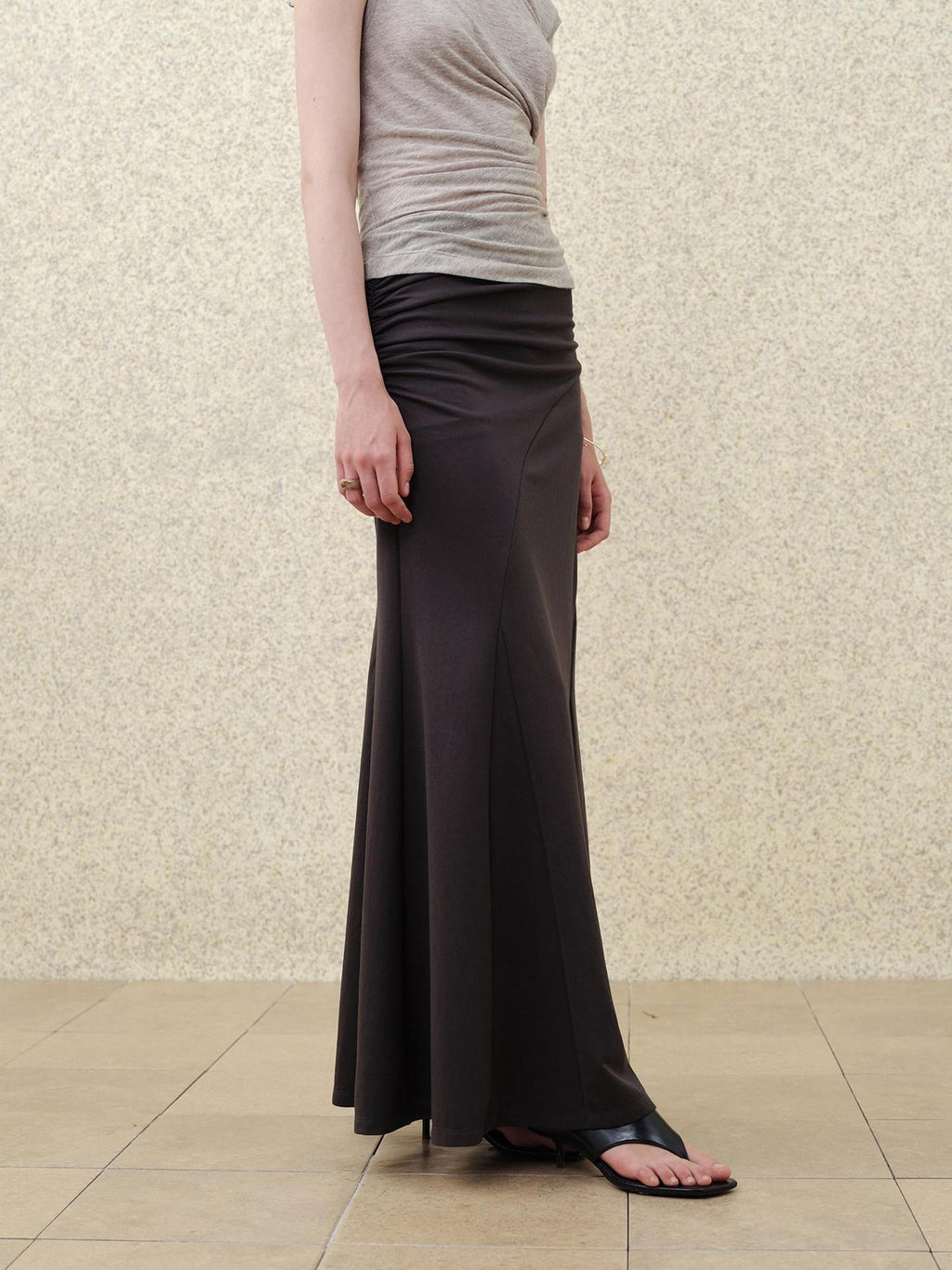 someonesometimes High Waist Streamline Slim Cotton Lyocell Mix Back Zip Fishtail Skirt