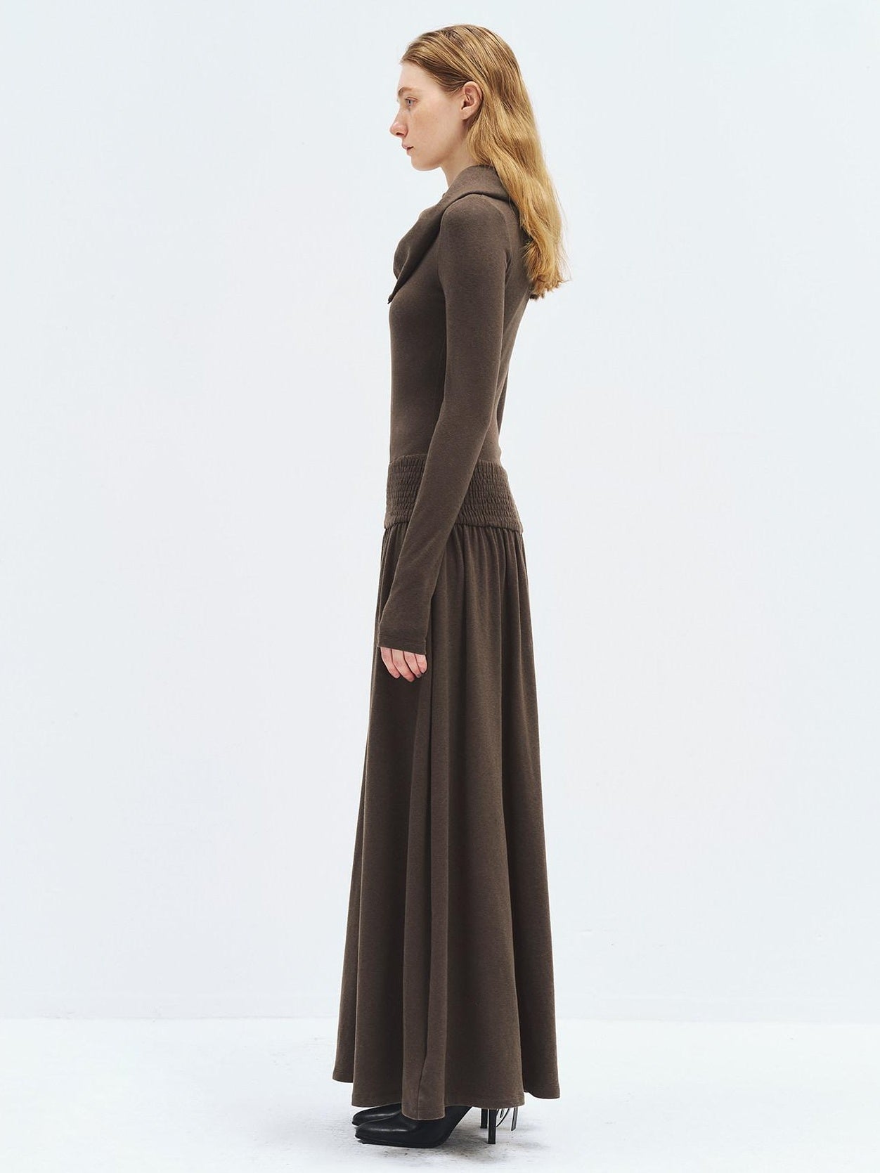 someonesometimes Viscose Blend Minimalist Long Sleeve H Cut Slim Women Travel Maxi Dresses