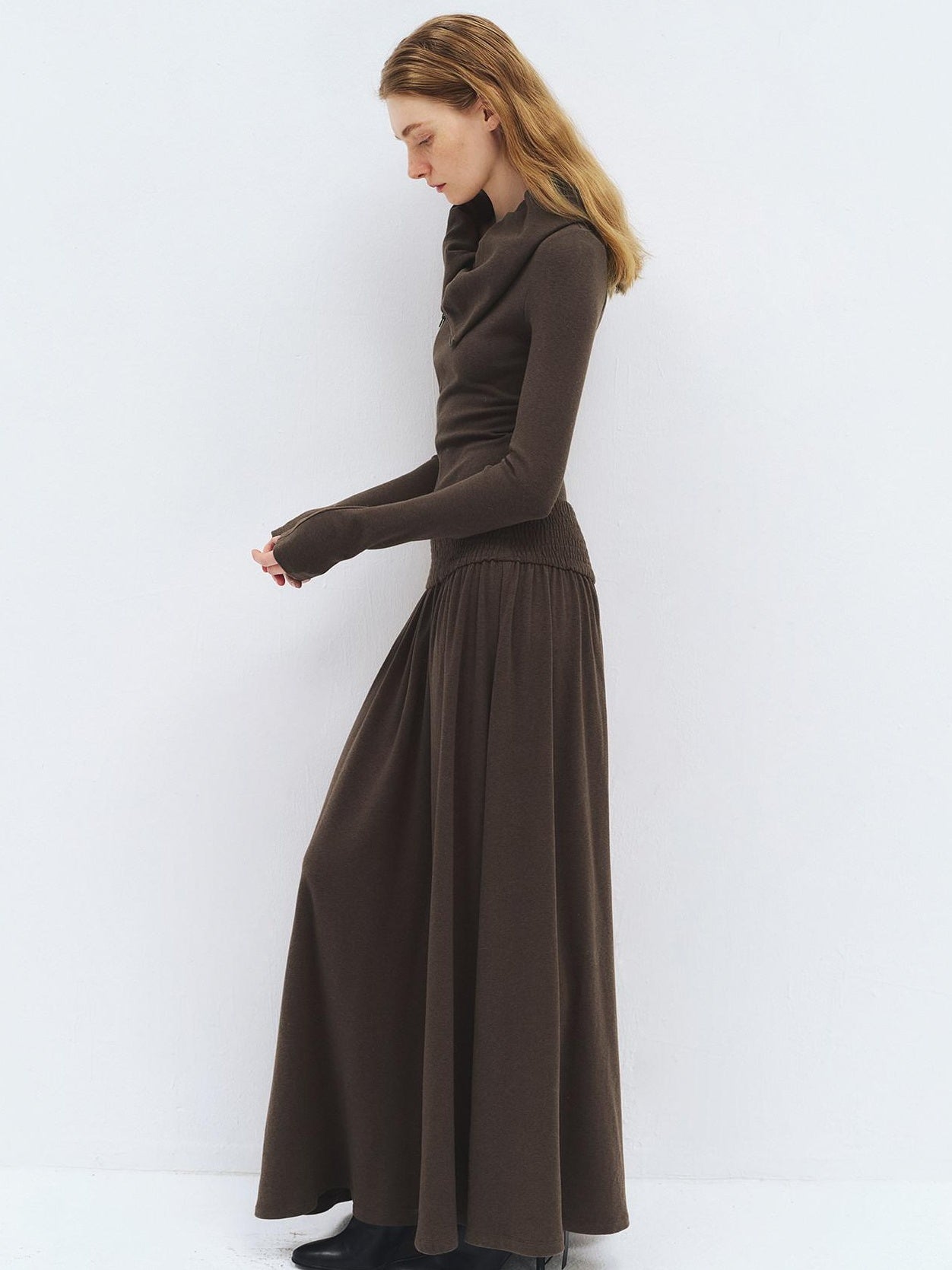 someonesometimes Viscose Blend Minimalist Long Sleeve H Cut Slim Women Travel Maxi Dresses