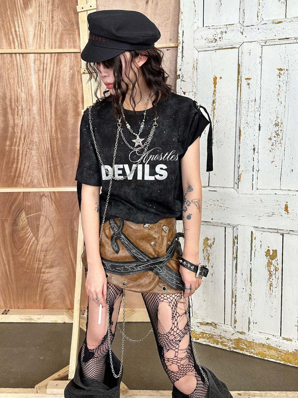 triSEGG Punk Metallic Chain Skull Stud Silver Embroidery Pu Women's Mini Skirts
