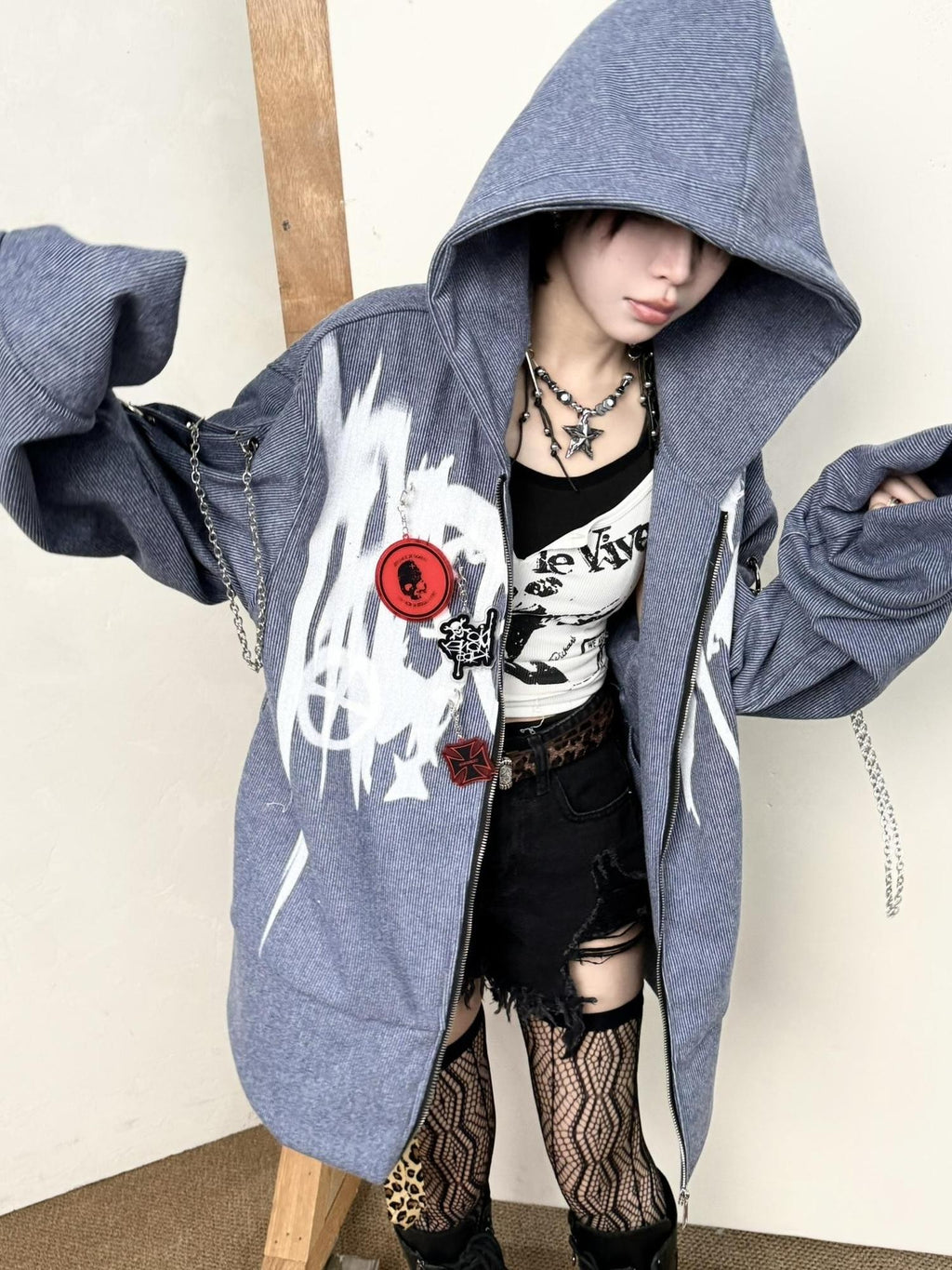 triSEGG Striped Graffiti Print Metal Tag Loose Fit Women's Polyester Hoodies