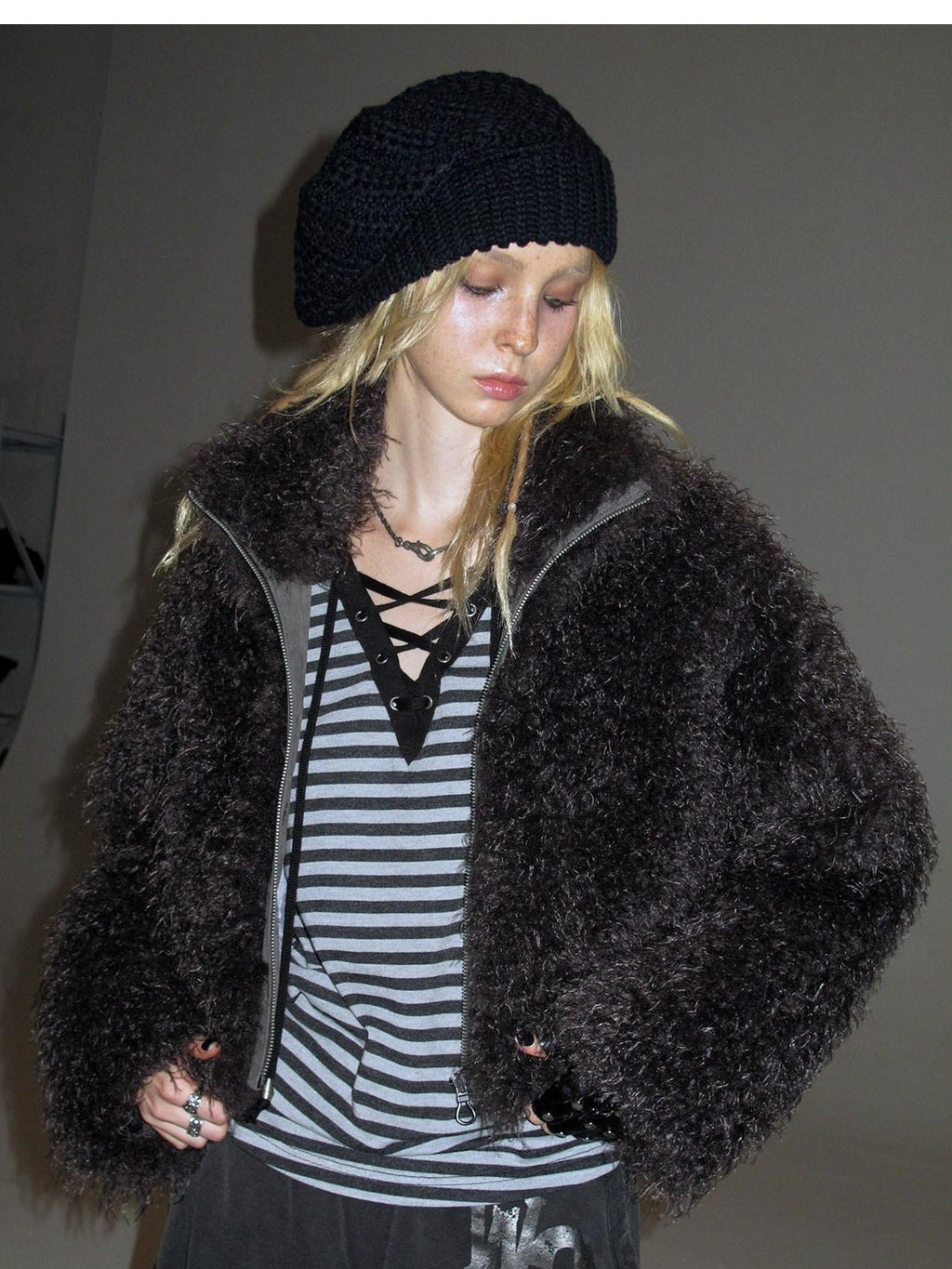 wear And tear Faux Fur Stand Collar Zip Loose Street Punk Women's Polyester Cropped Jackets